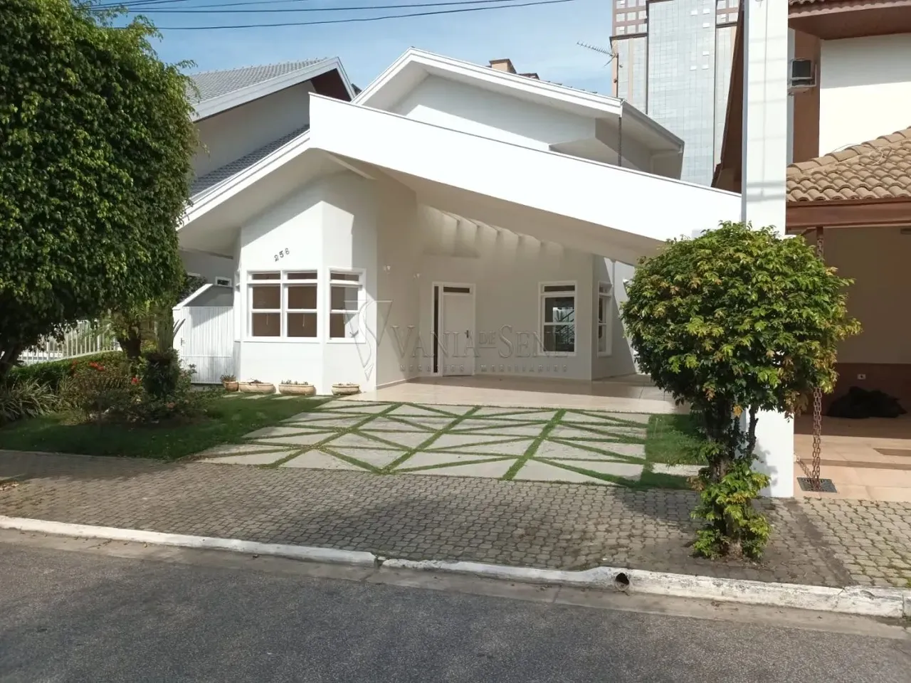 Sobrado para Locação em Condomínio - Aquarius, São José dos Campos