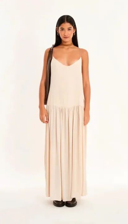 Vestido longo bege de alça