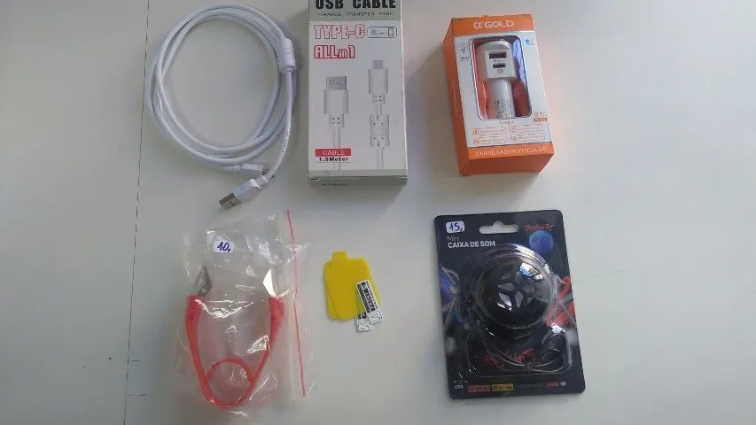 Protetor p smartwatch, cabo tipo C p celular, carregador usb veicular e mais