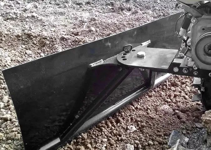 Lâmina Frontal Niveladora Maquinafort. Nunca usada. Comprei modelo de encaixe errado.  - Foto 4