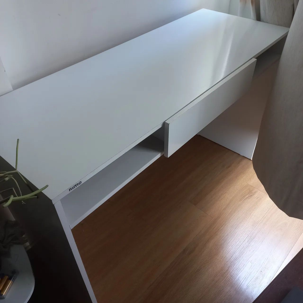 White MDF Desk64962183239171122