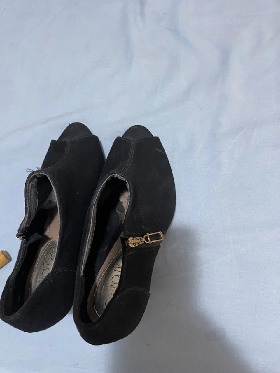 Bota  Peep Toe Preta camurça  - Foto 5