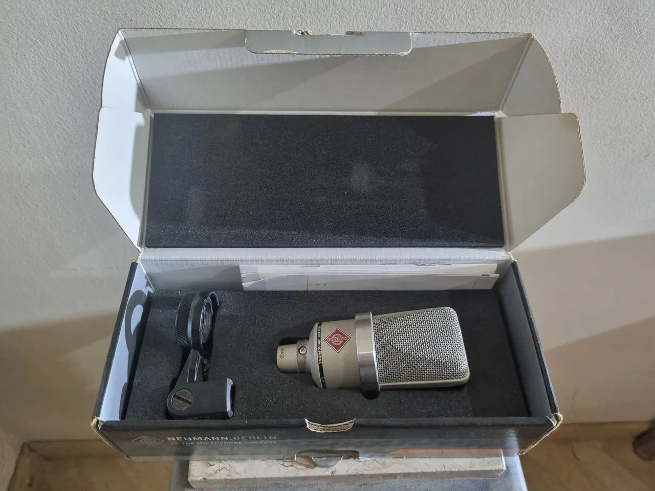 Microfone Neuman TLM 102 (E.U.A) - Foto 2