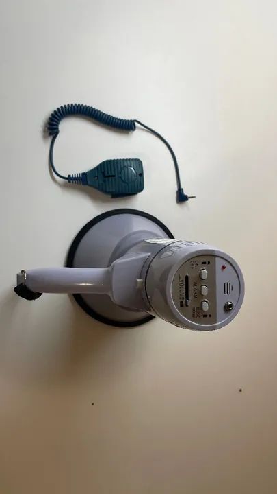 Megafone Com Microfone de mão e Sirene CSR HMP 1503 - Foto 2