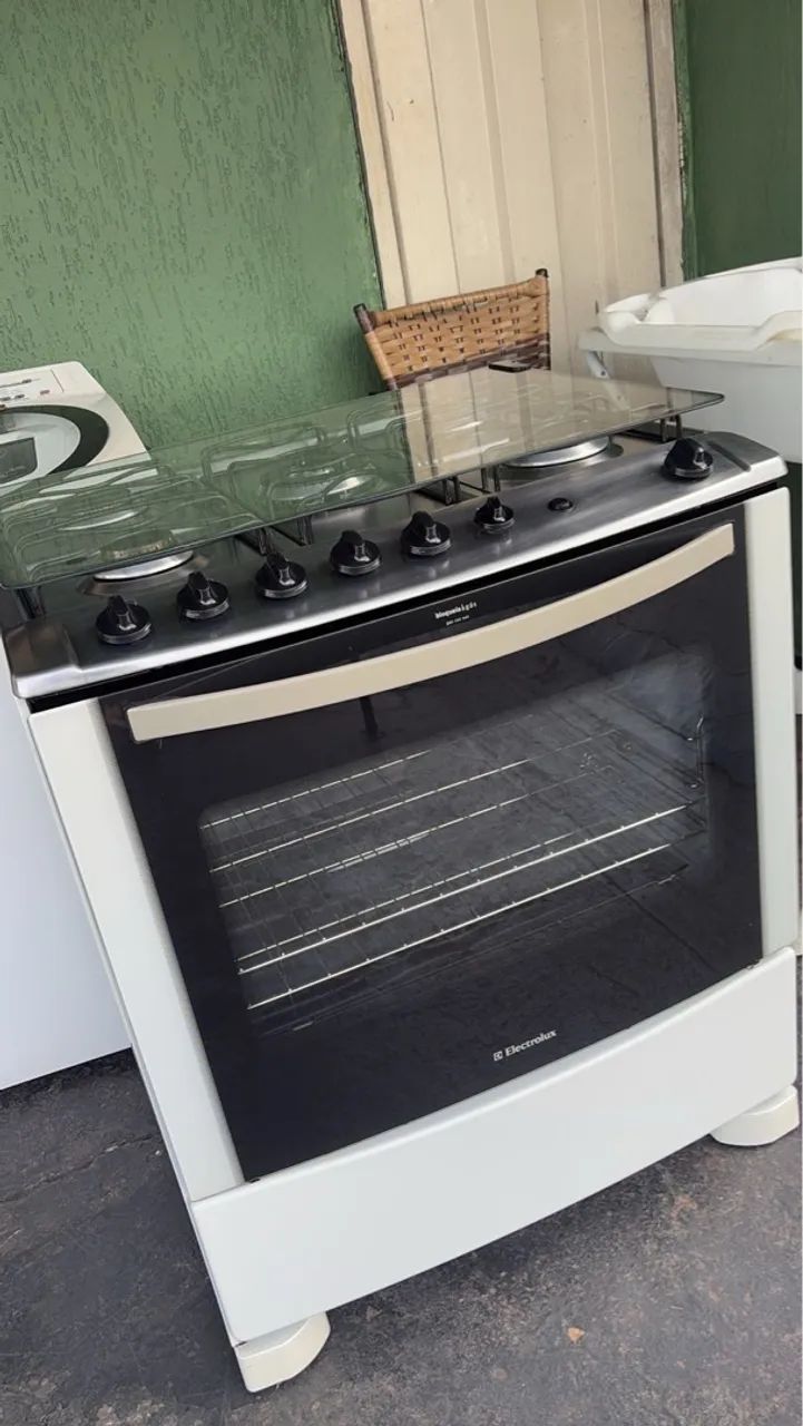 Fogao Eletrolux semi novo 