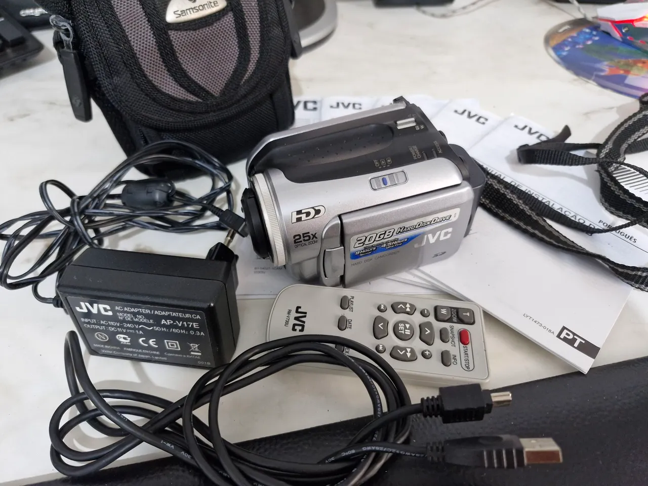Filmadora JVC 20GB Hard Disk Drive