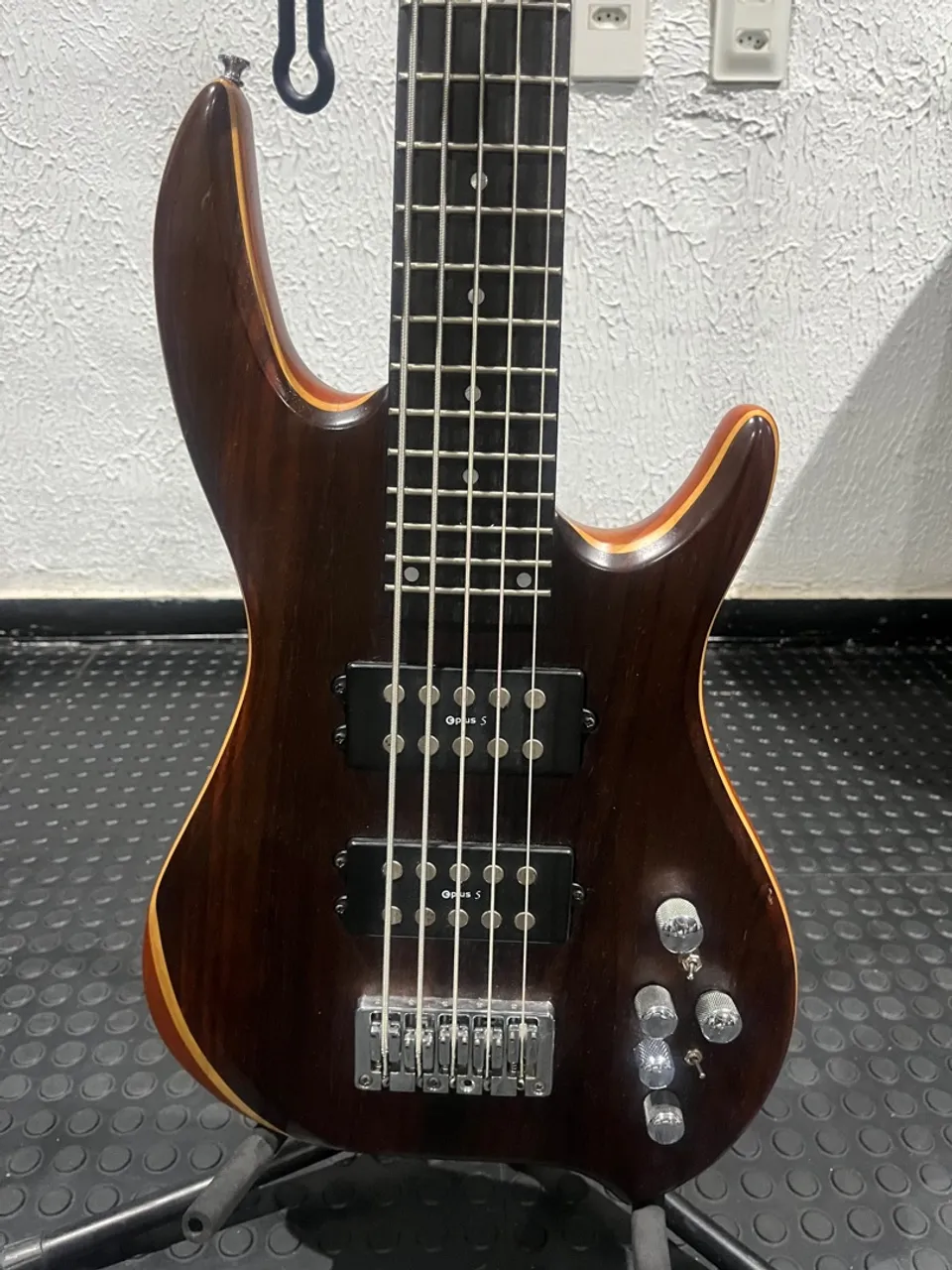 Baixo Elétrico 5 Cordas Ativo eagle egb 5100 STNT