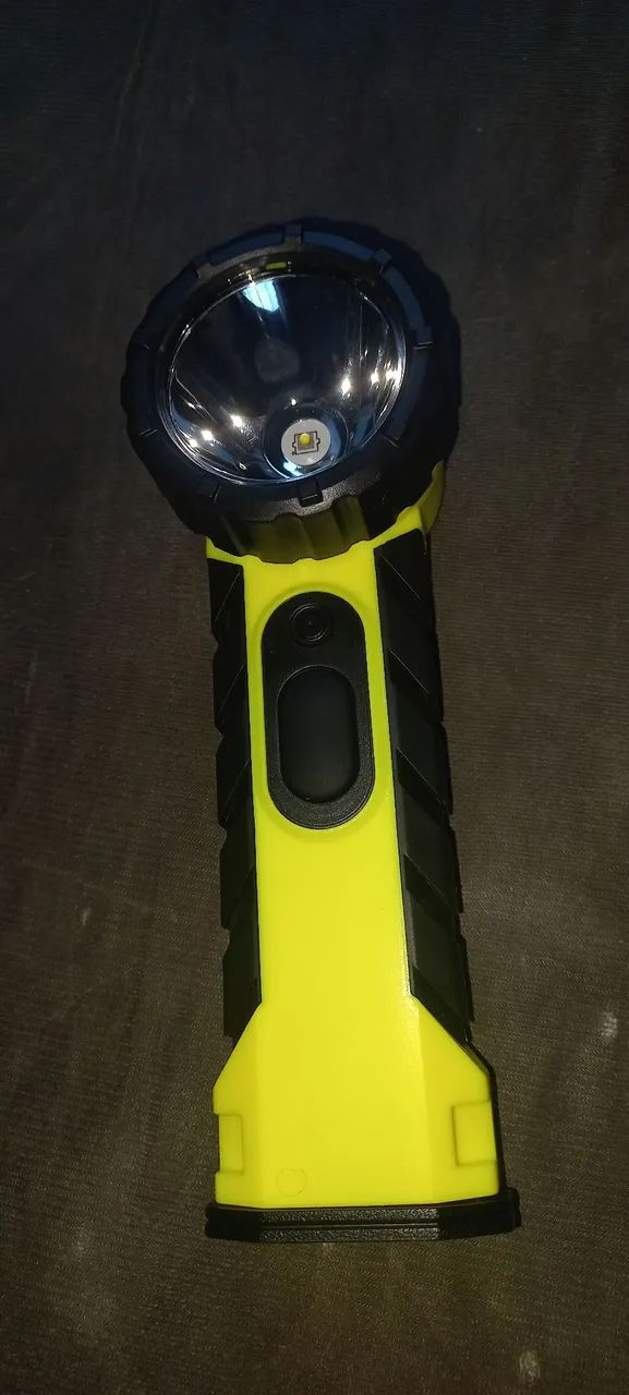 Lanterna de LED Amarela e Preta intricica 