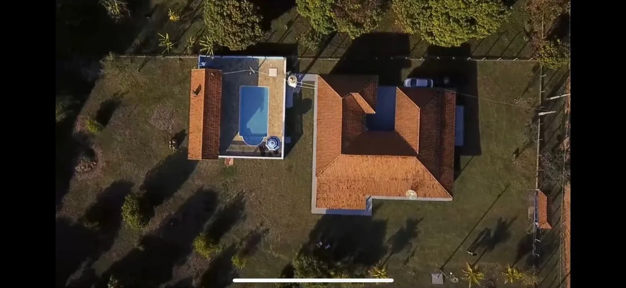 Chácara à venda 5.000 m2, Sala ampla, 4 quartos (1 suíte com closet), área gourmet e ótima
