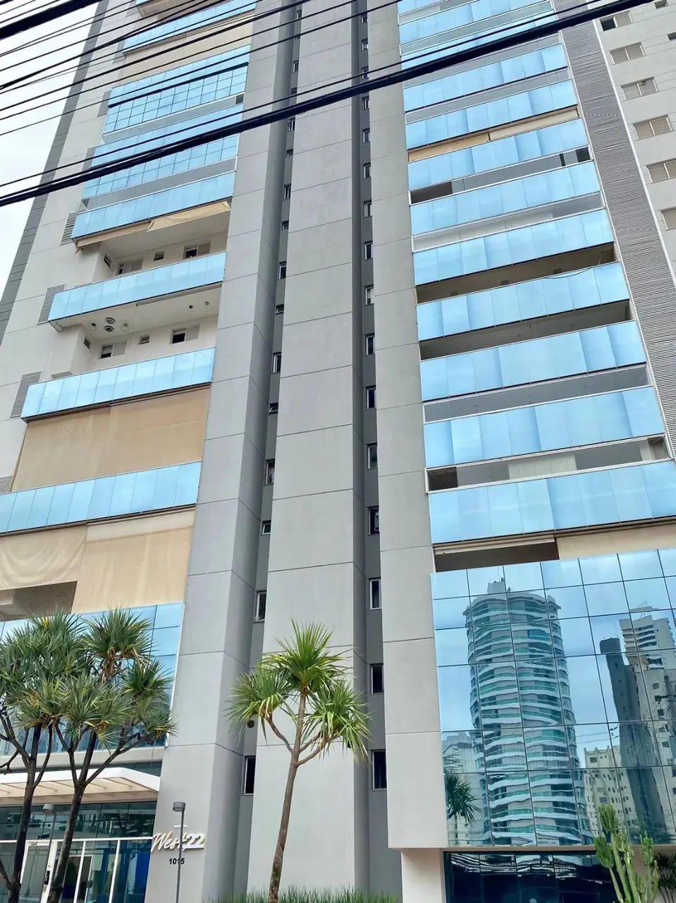 Setor Oeste- Duplex 3 suítes - Excelente Localização