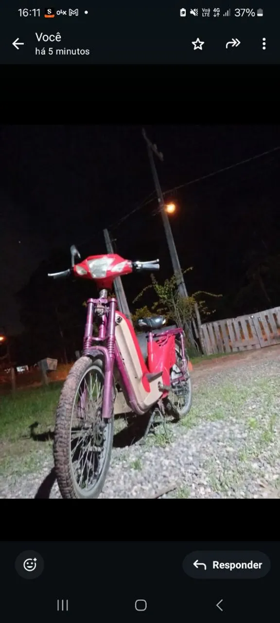 Bicicleta Motorizada Vermelha