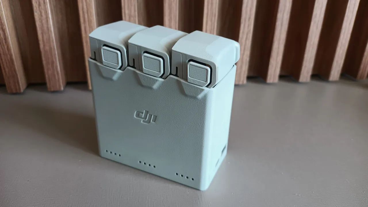 Vendo Drone DJI Mini 4 Pro - Combo Fly More | Homologado pela Anatel | Pronto para Voar! - Foto 2