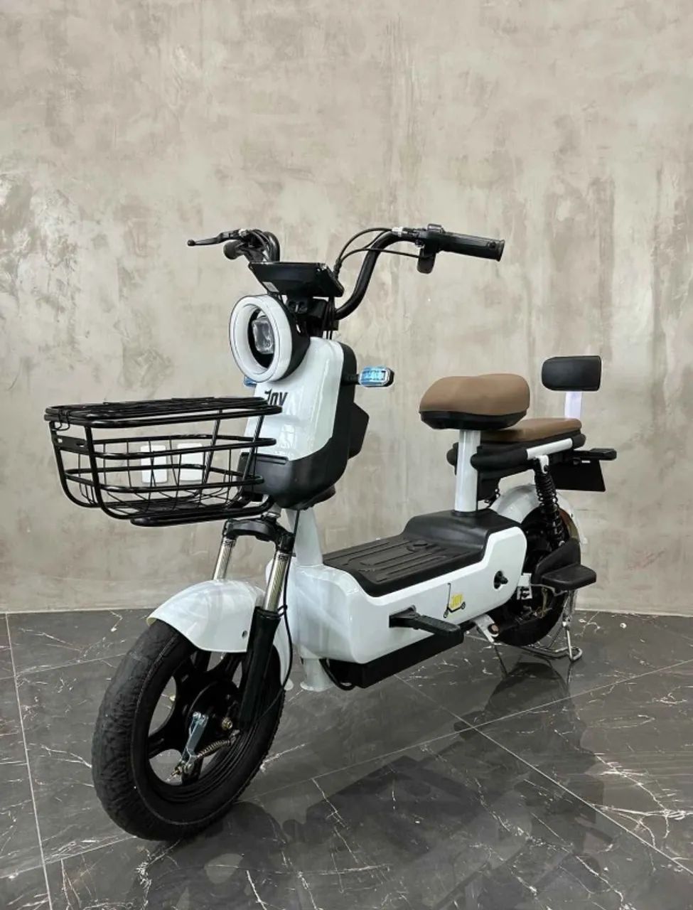 Bicicleta elétrica nova