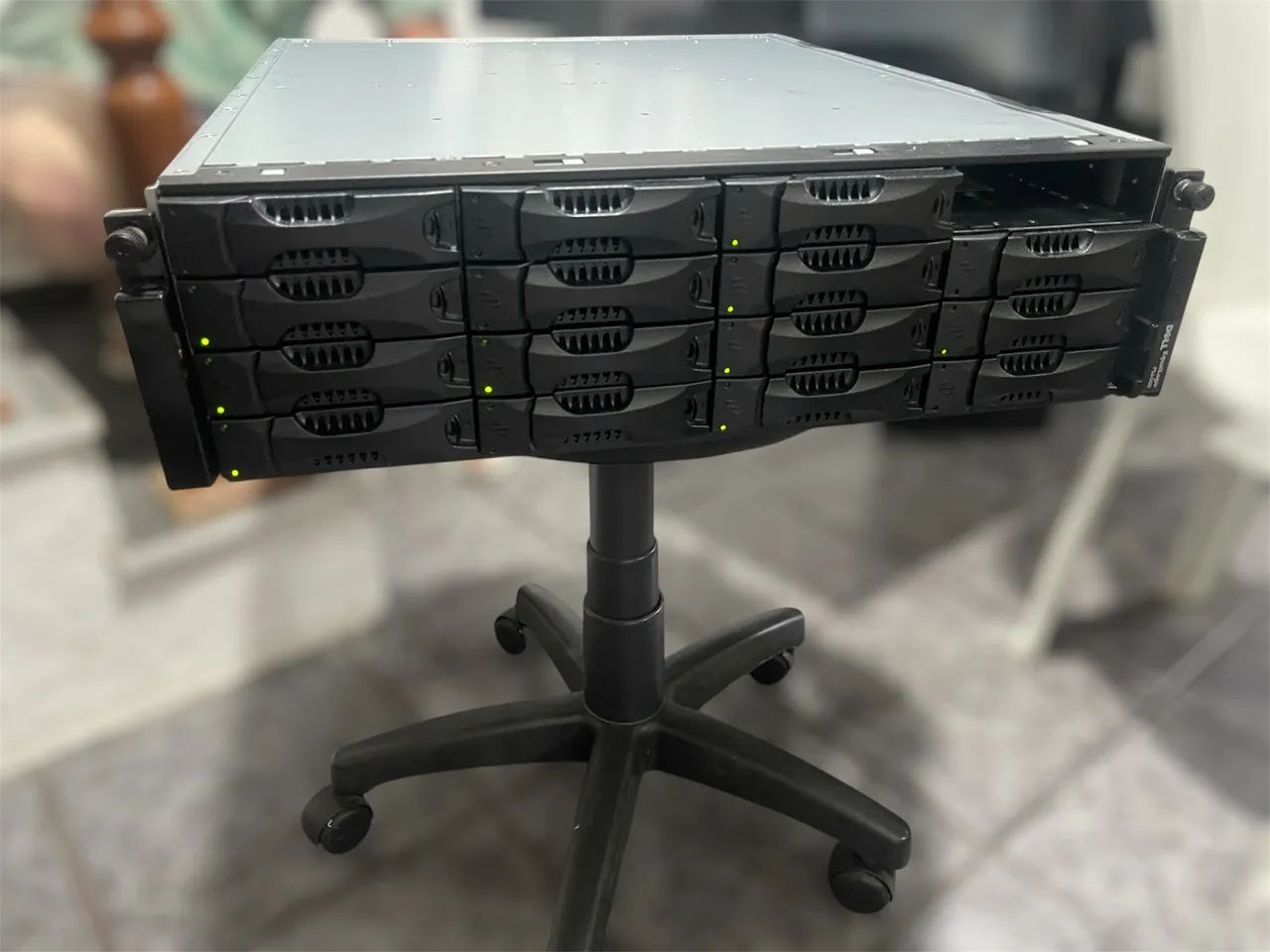 Storage Dell equallogic PS6000 7tb - Foto 2