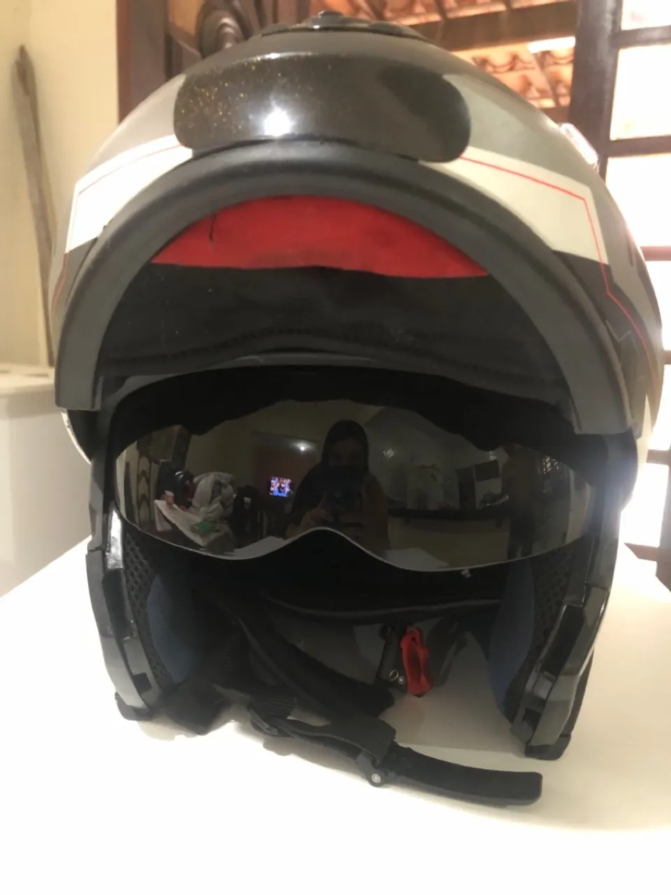 Capacete Articulado Preto com Visor Solar
