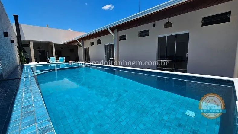 Piscina Aquecida, Bilhar, Área Gourmet,  4 Suítes c/ Ar