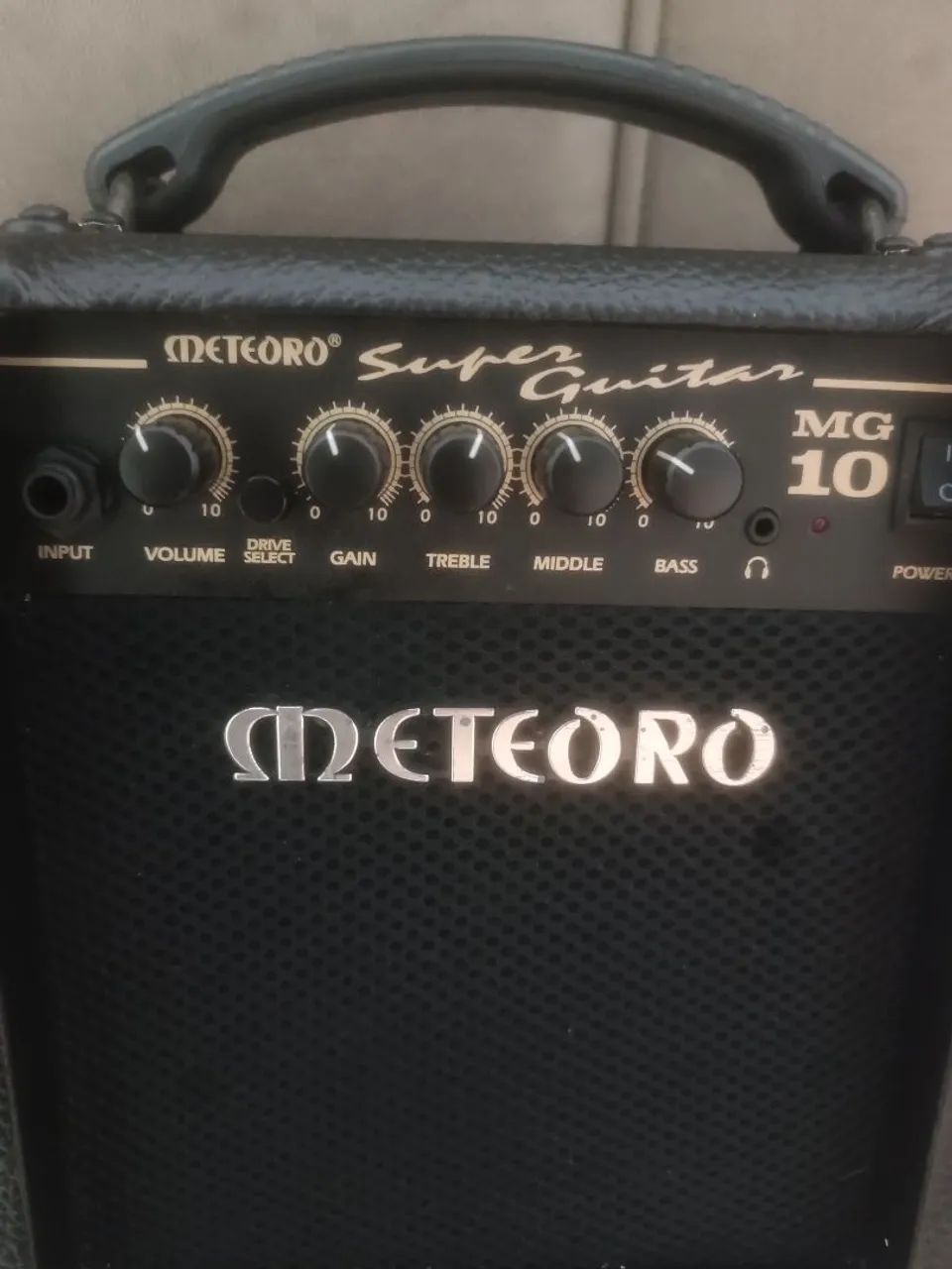 Amplificador para Guitarra Meteoro MG 10 - Foto 4