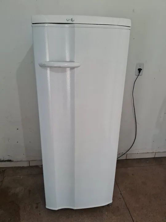 Geladeira Electrolux                                    faço entrega  - Foto 2