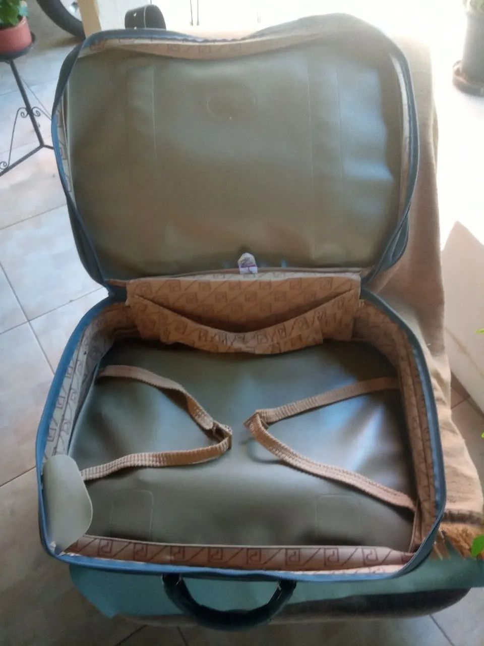 Mala de Viagem  com Detalhes  Pretos - Foto 3
