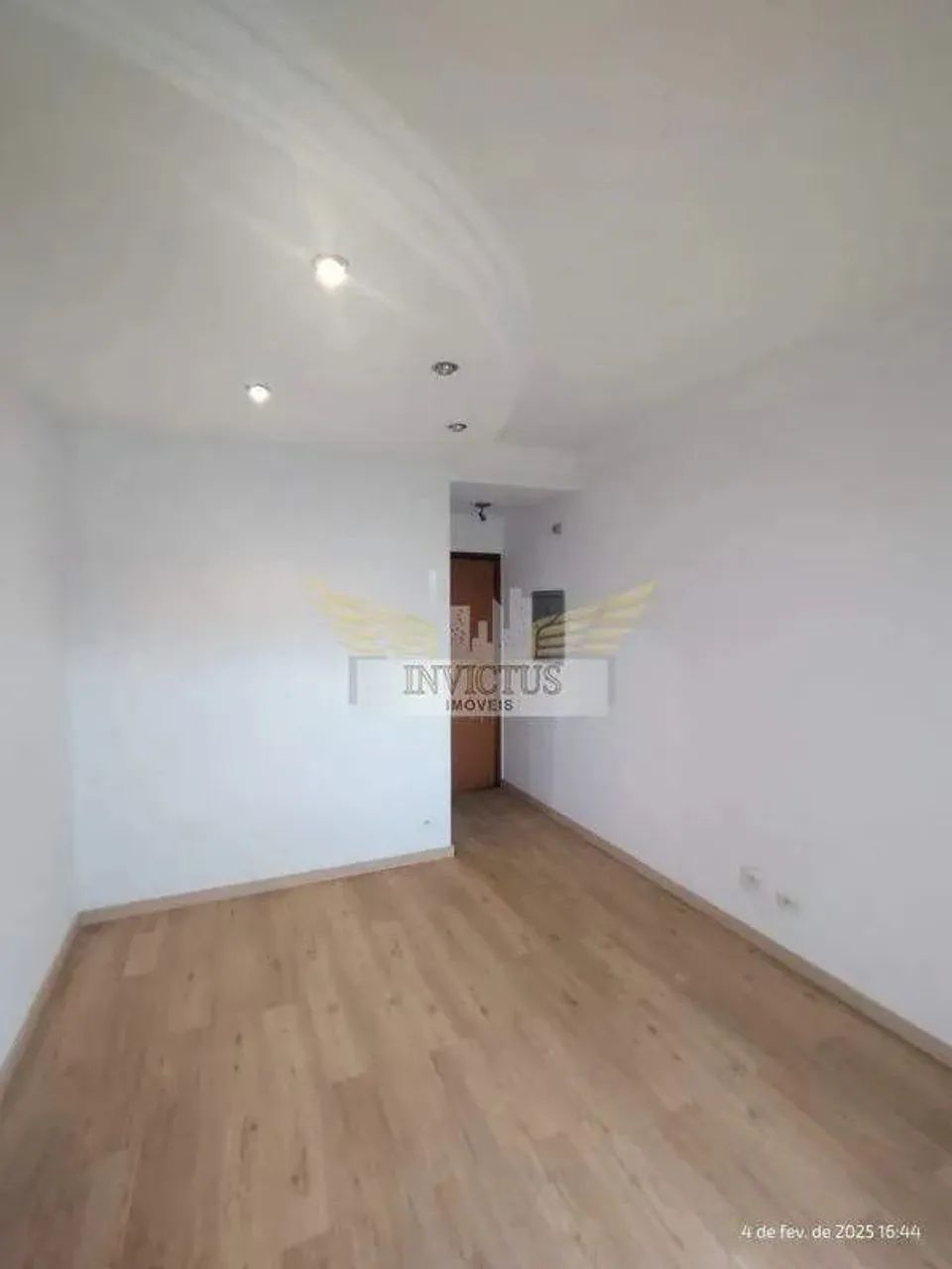 Apartamento com 2 Quartos no Edifício Century Plaza para Alugar, 65m² - Rudge Ramos, São B