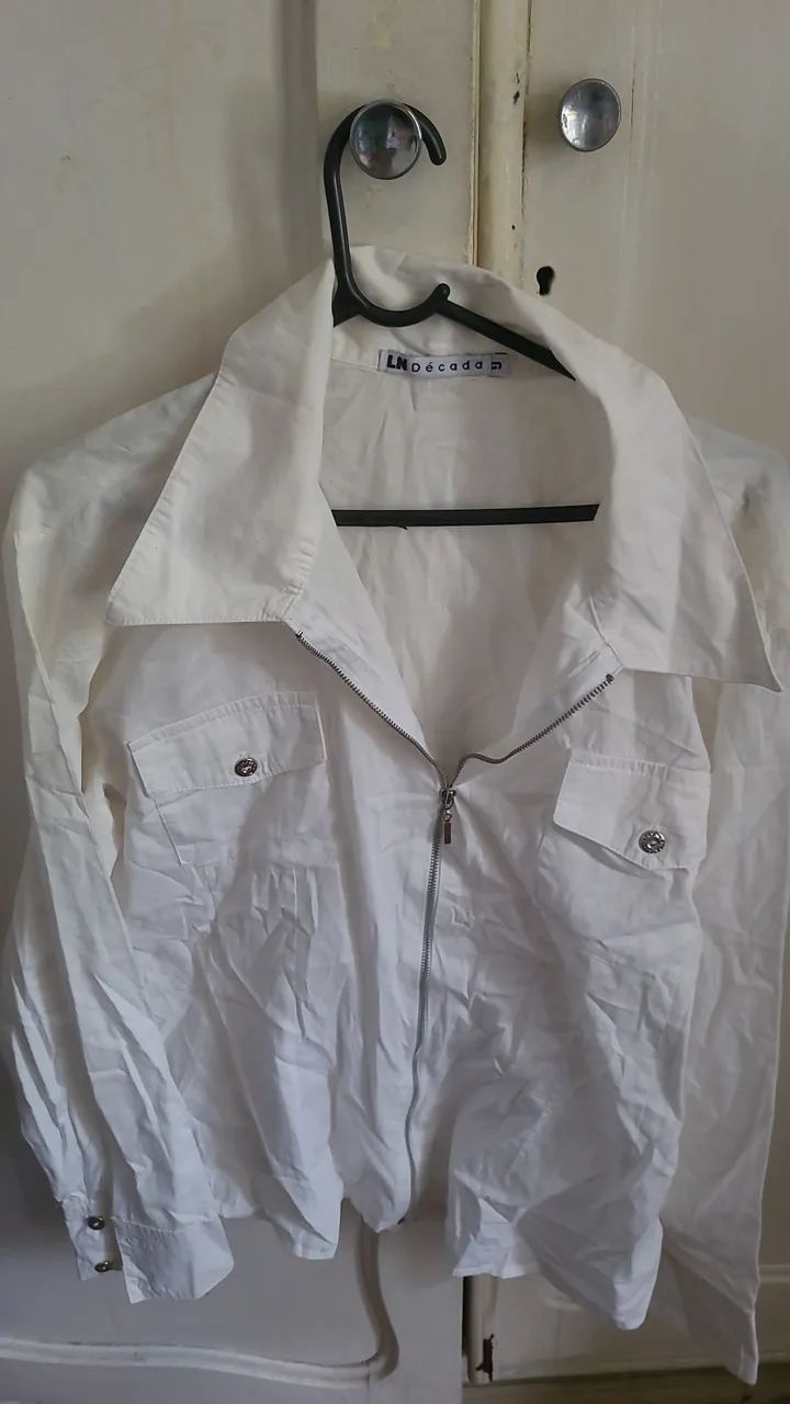Blusinhas diversas 15,00 cada - Foto 5