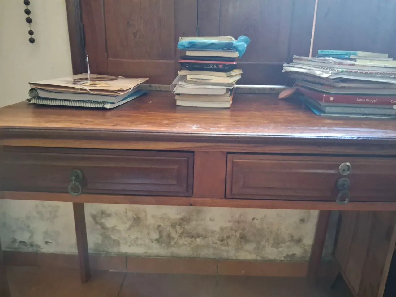 Mesa de estudar. Escrivaninha