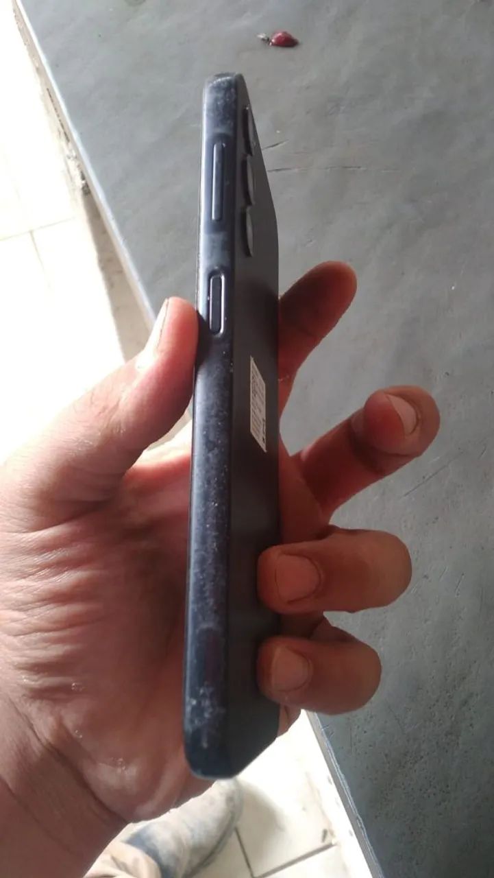 Vendo se celular A14 semi novo único defeito vidro da câmera de traz quebrada - Foto 2