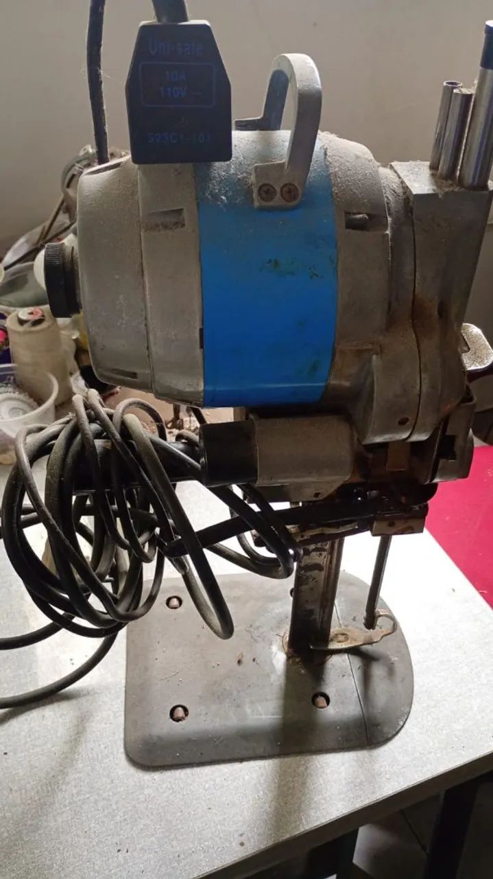 MÁQUINA DE COSTURA CORTE