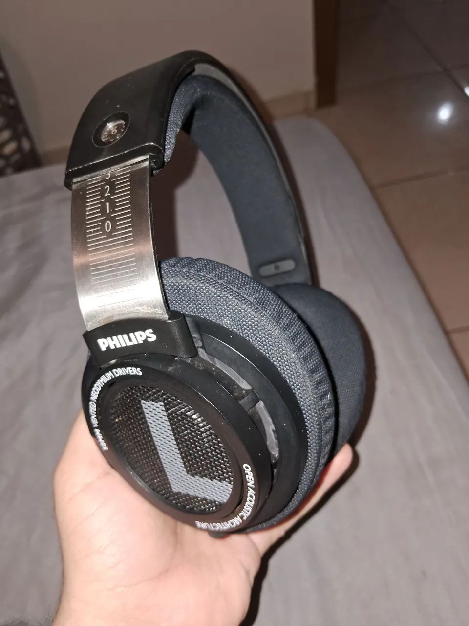 Fone de Ouvido Phillips SHP9500