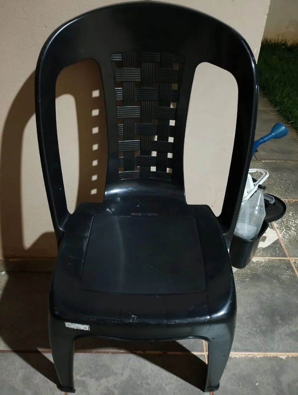 Cadeira de plástico, preta, sem braço 