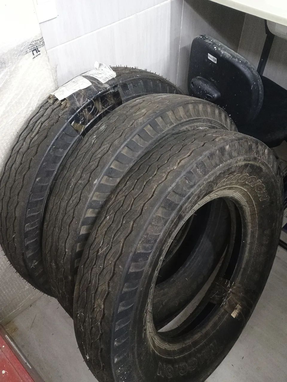 Pneus para caminhão  - Foto 3
