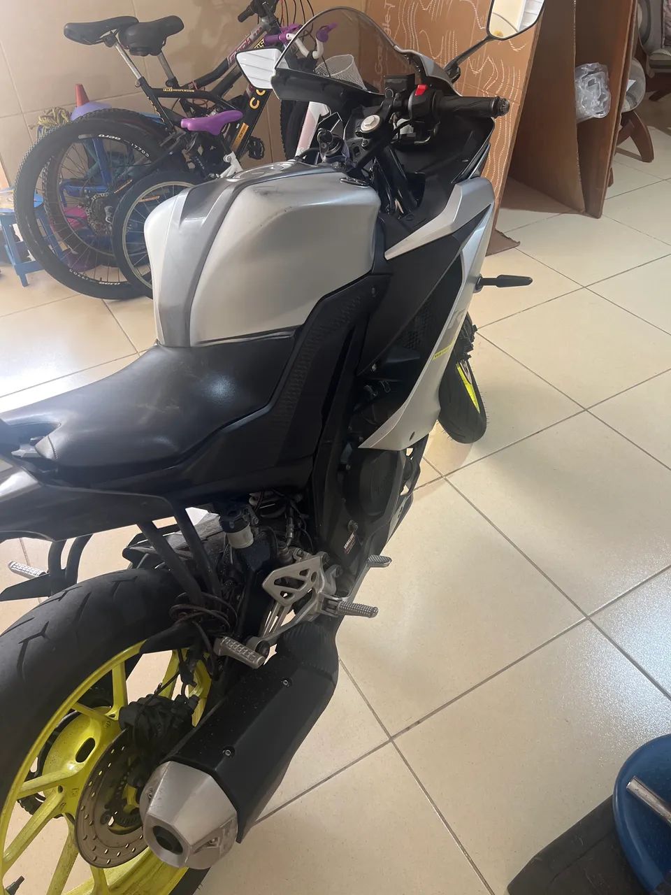 Yamaha R15 2023 - Foto 2