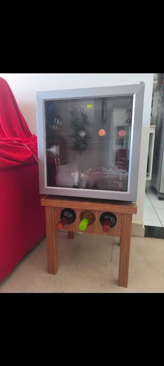Adega e porta adega