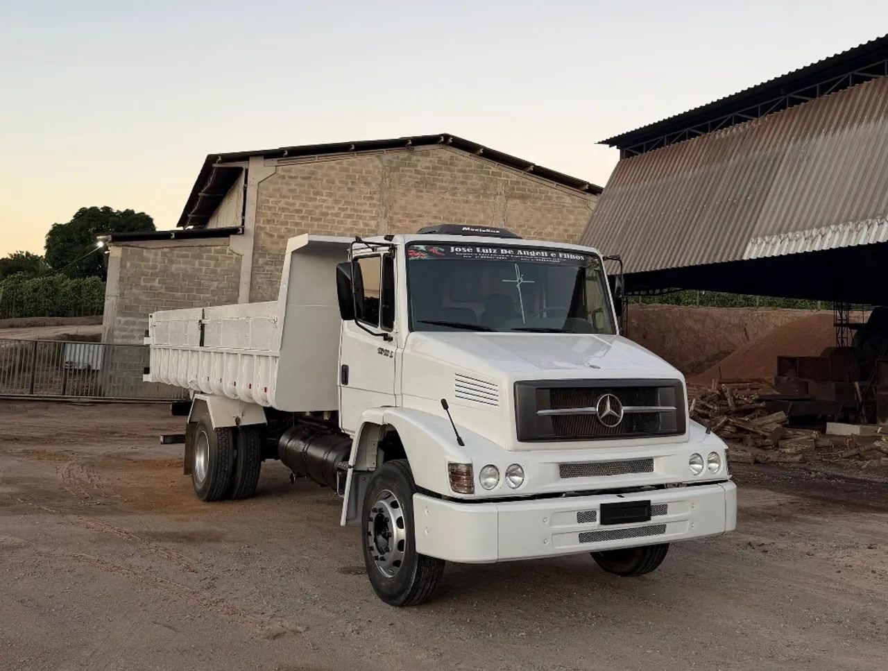 Vende caminhão 1618  - Foto 2