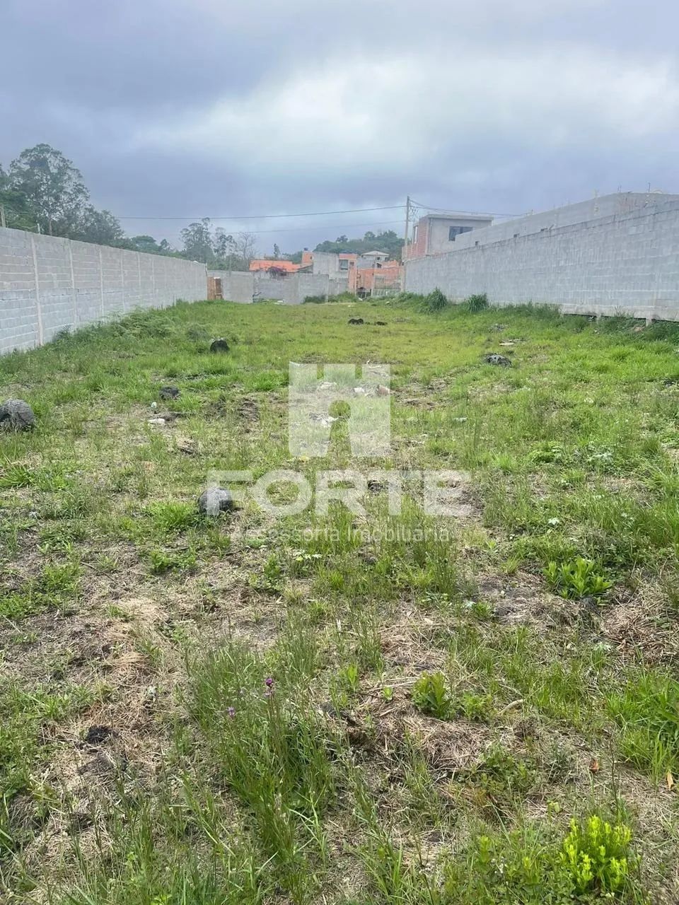 ÓTIMO TERRENO PLANO A VENDA NO PARQUE DAS VARINHAS