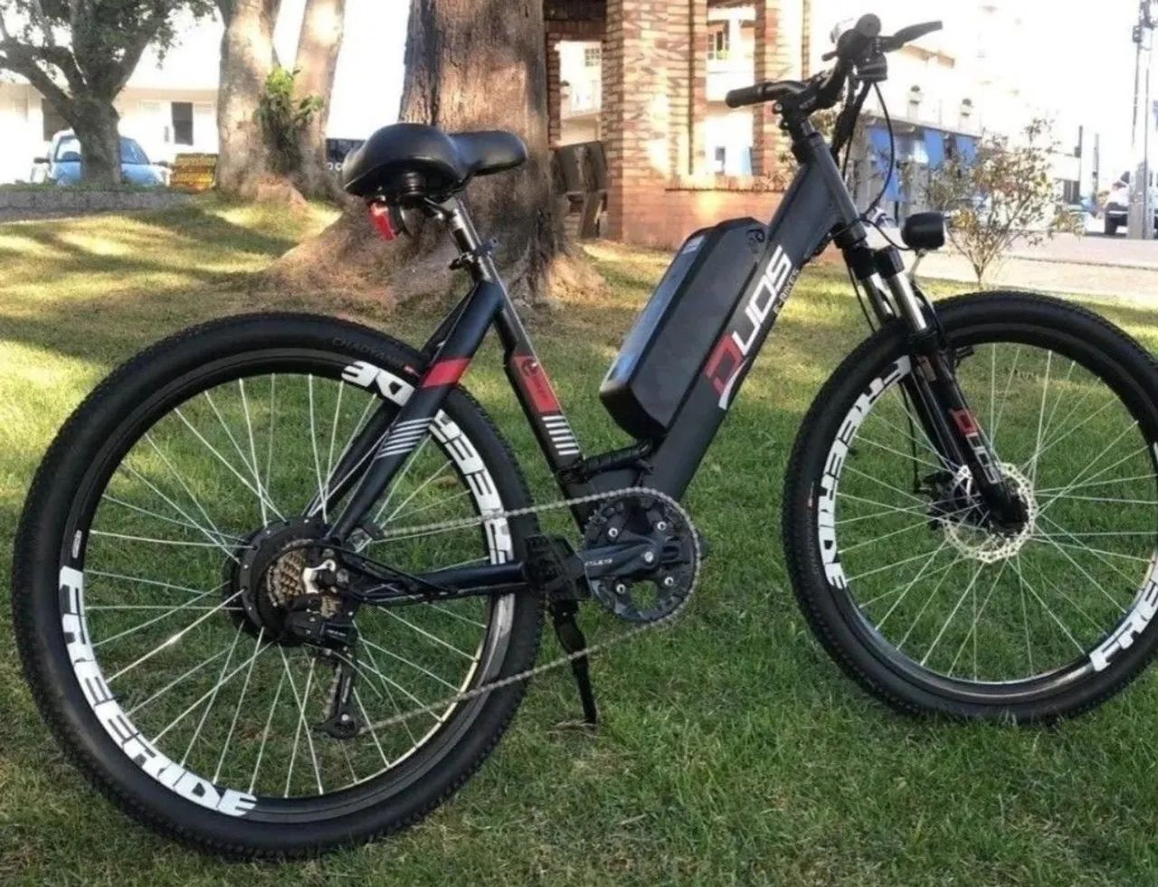 Bicicleta elétrica aro 26 nova