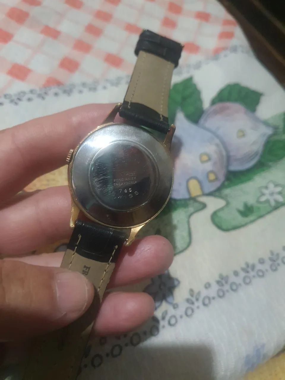 Tissot funcionando normalmente todo  chateado a  ouro  - Foto 2