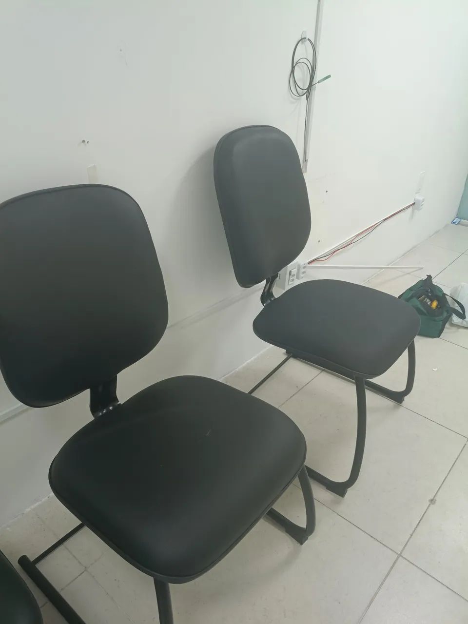 O4 Cadeiras Fixas Para Escritório  - Foto 2