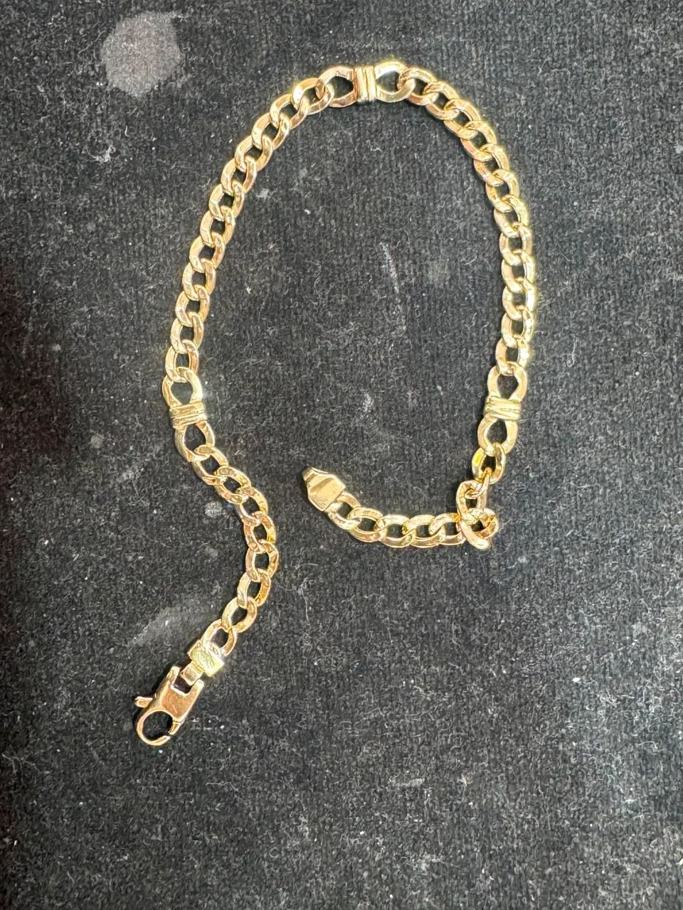 Pulseira em ouro 18k pesando 7.6 g