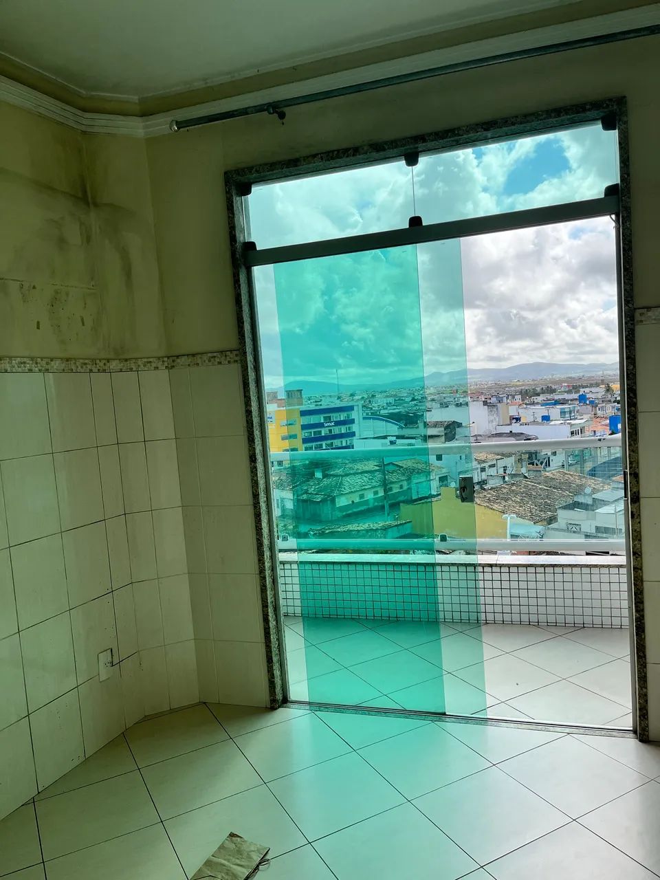 Quarto disponível para dividir apartamento - Foto 2