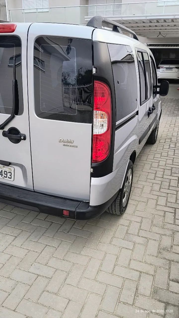 Fiat Doblo Essence 1.8 Flex 16V 5P 2017 - Foto 4