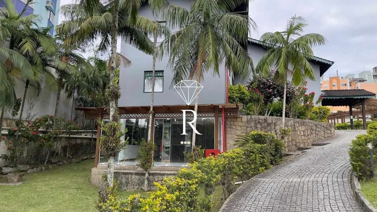 Excelente loja para locação na Carvoeira