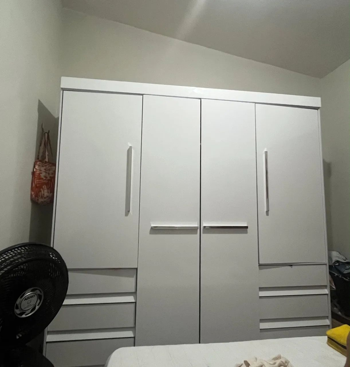 Guarda roupa novo