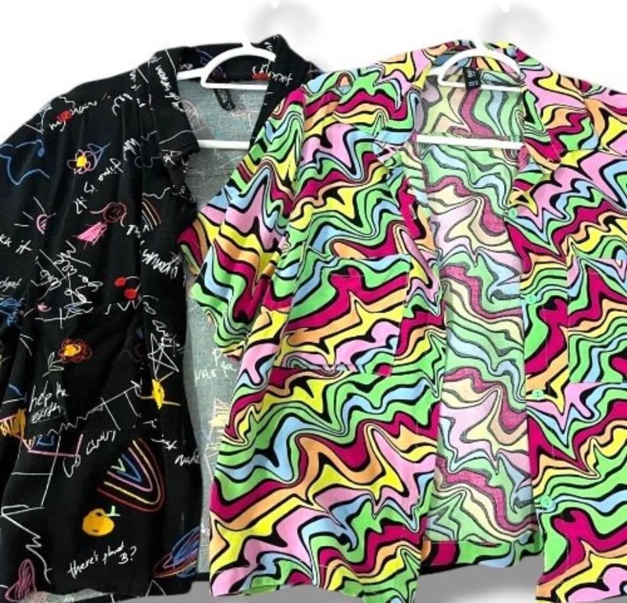 2 Peças de Camisa Cropped Estampada