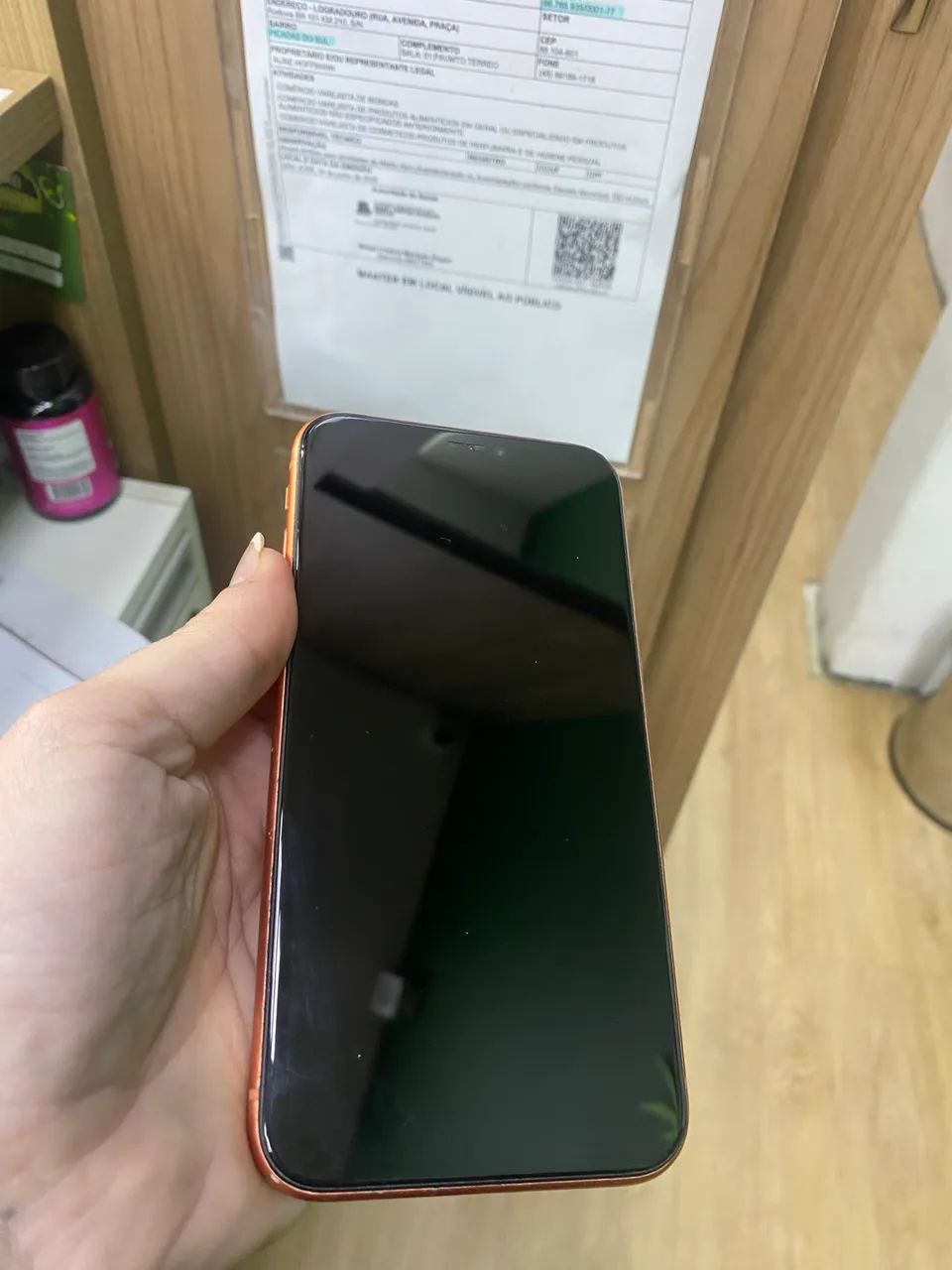 iPhone XR 64 gigas  - Foto 2