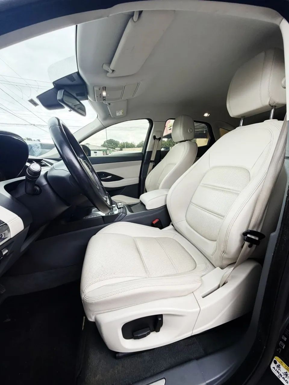 Jaguar E-Pace 2.0 AWD 249cv Aut. 2019 - Foto 3