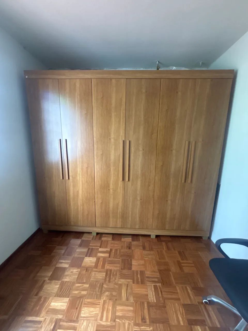 Vendo guarda roupa 6 portas  - Foto 4