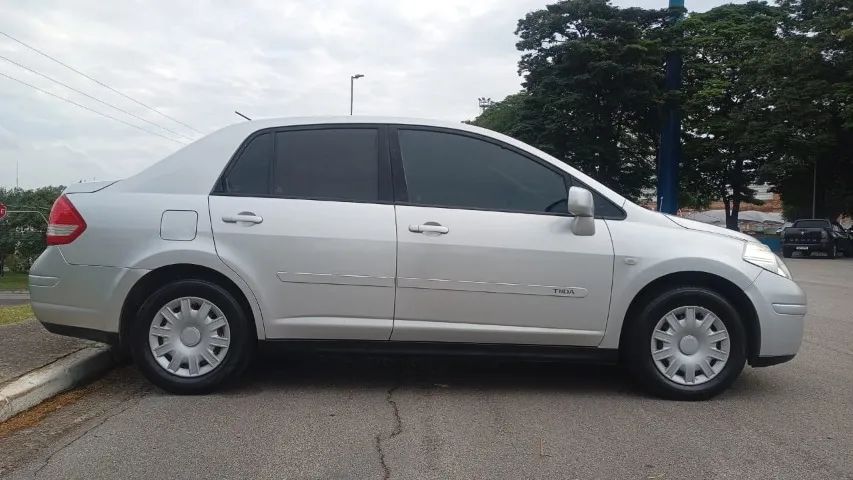 Nissan Tiida TIIDA Sedan 1.8 16V Flex Fuel 4p 2011