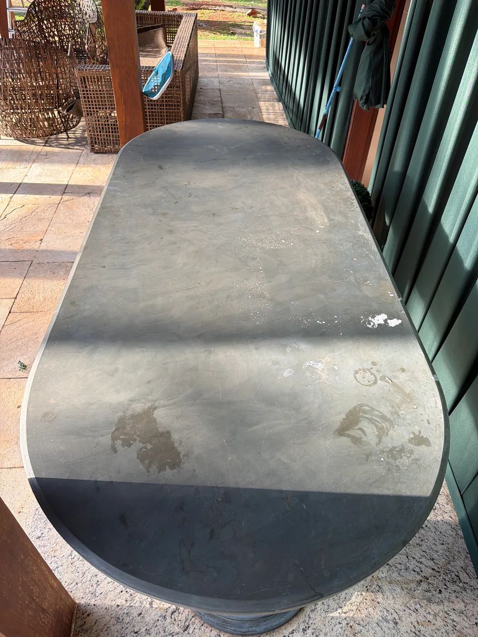 Mesa de pedra ardosia oval