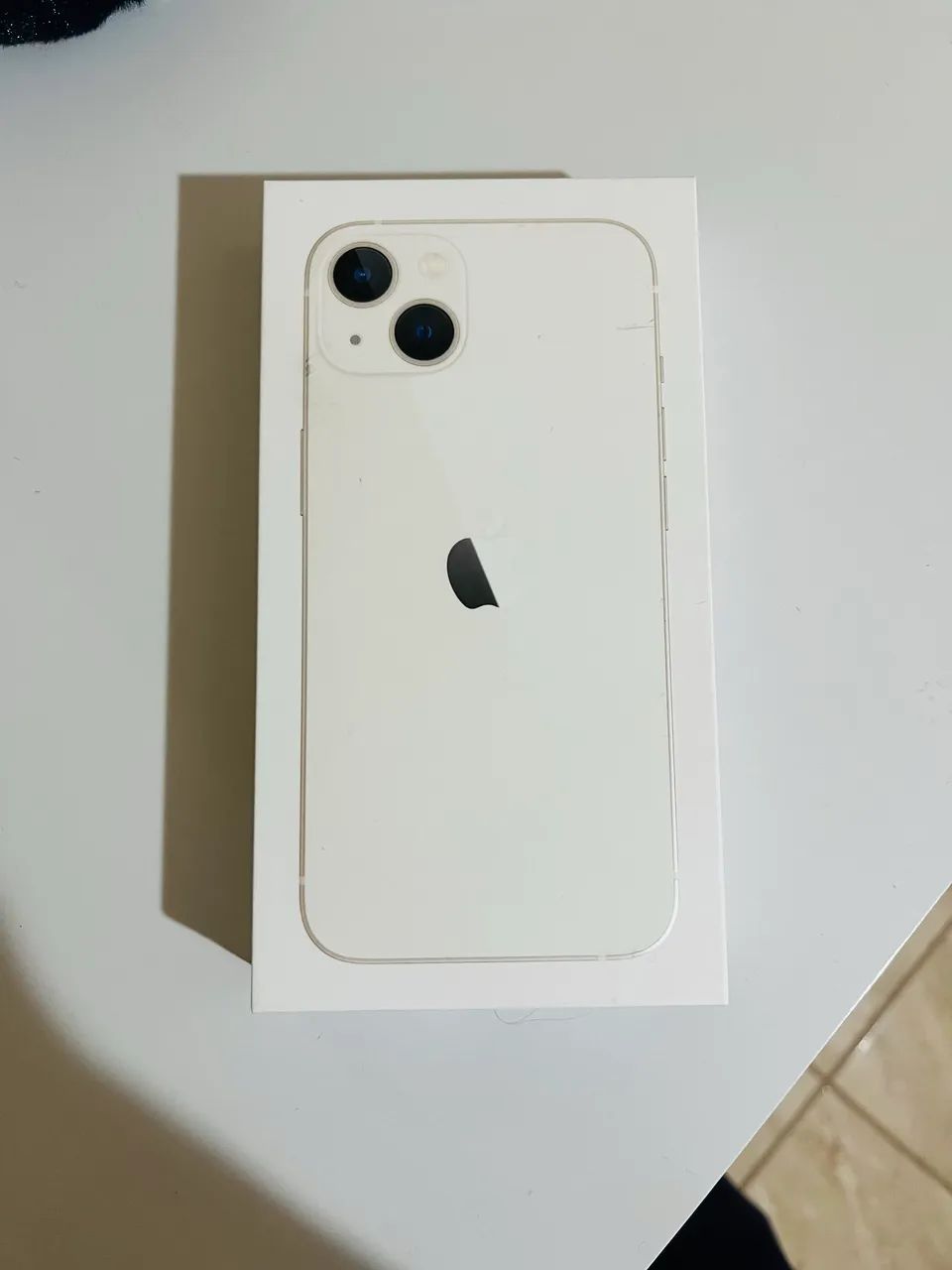 iPhone13   128gb ホワイト　美品 iPhone 13 White Apple 128GB Tela 6.1 (Vitrine) - Carrefour